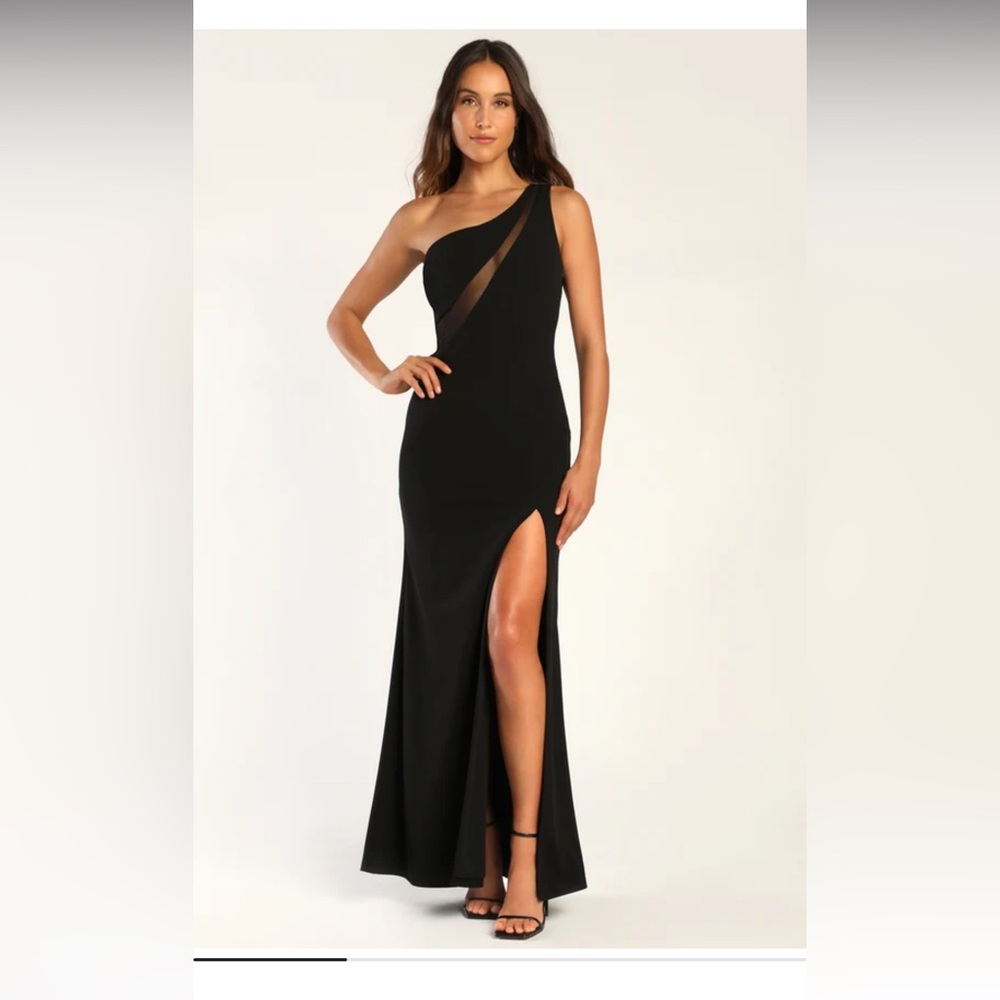 Elegant Evening Gowns in Black